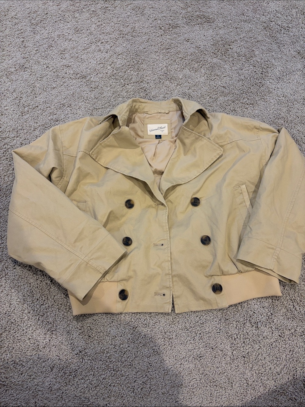 Universal Thread Trench - Picture 4 of 7